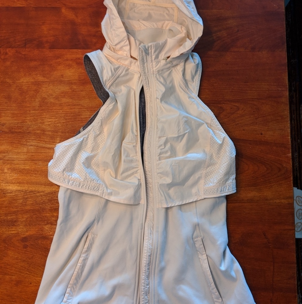 Lululemon vest with hood